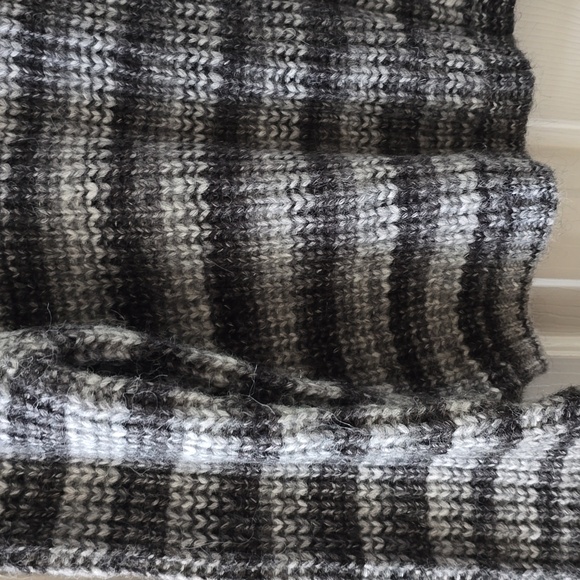 ARIZONA JEAN CO WOMEN'S JUNIOR GRAY STRIPES PULLOVER CREWNECK SWEATER SIZE XL - Picture 7 of 15